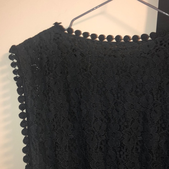 Size 2-4 black dress lace decemt condition 👌 - Picture 3 of 6